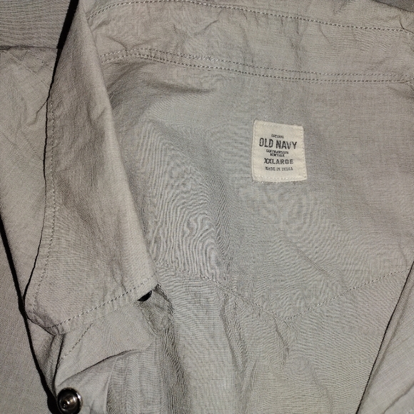 Old Navy Light Gray Short Sleeve Shirt Snap Button Down w/ Chest Pockets Sz XXL - Picture 3 of 4